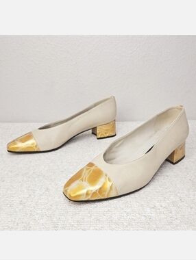 Stuart Weitzman Cap-Toe Leather Heels US 10.5 Snub Nose Pumps